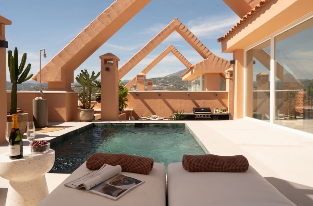 3 quarto Penthouse para venda em Marbella com piscina garagem - 2 450 000 € (Ref: 9941829)