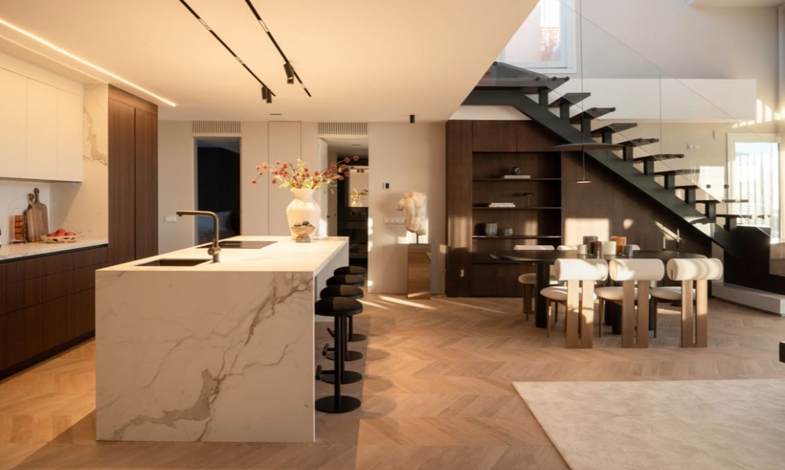 3 quarto Penthouse para venda em Marbella com piscina garagem - 2 450 000 € (Ref: 9941829)