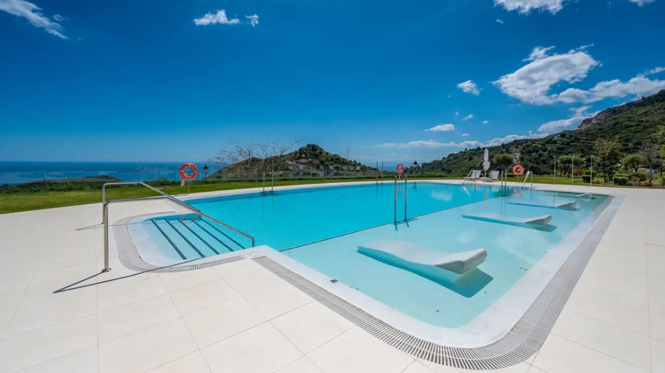 3 soverom Penthouse til salgs i Marbella med svømmebasseng garasje - € 2 995 000 (Ref: 9941830)