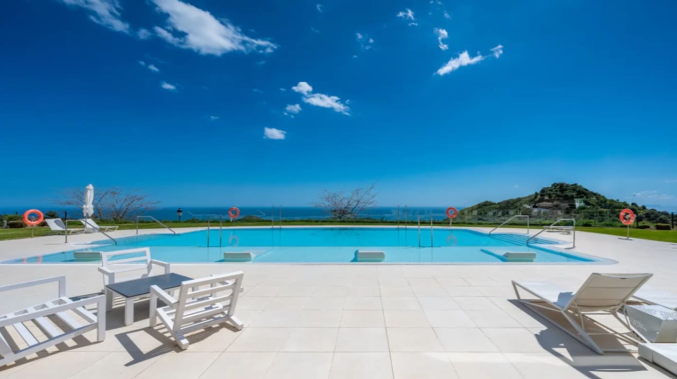 3 soverom Penthouse til salgs i Marbella med svømmebasseng garasje - € 2 995 000 (Ref: 9941830)