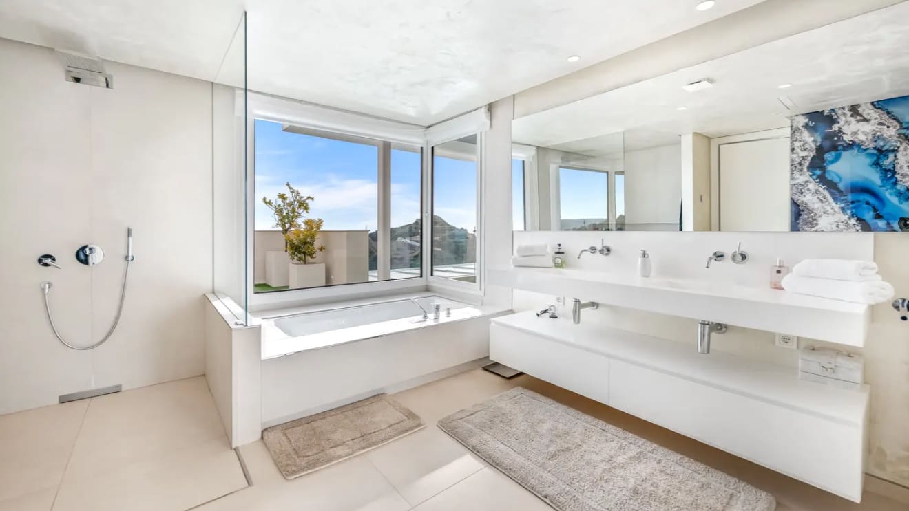 3 soverom Penthouse til salgs i Marbella med svømmebasseng garasje - € 2 995 000 (Ref: 9941830)
