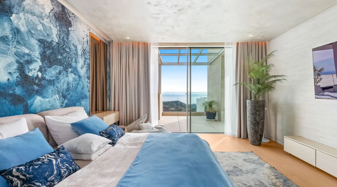 3 soverom Penthouse til salgs i Marbella med svømmebasseng garasje - € 2 995 000 (Ref: 9941830)