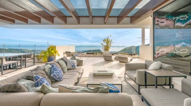 3 soverom Penthouse til salgs i Marbella med svømmebasseng garasje - € 2 995 000 (Ref: 9941830)
