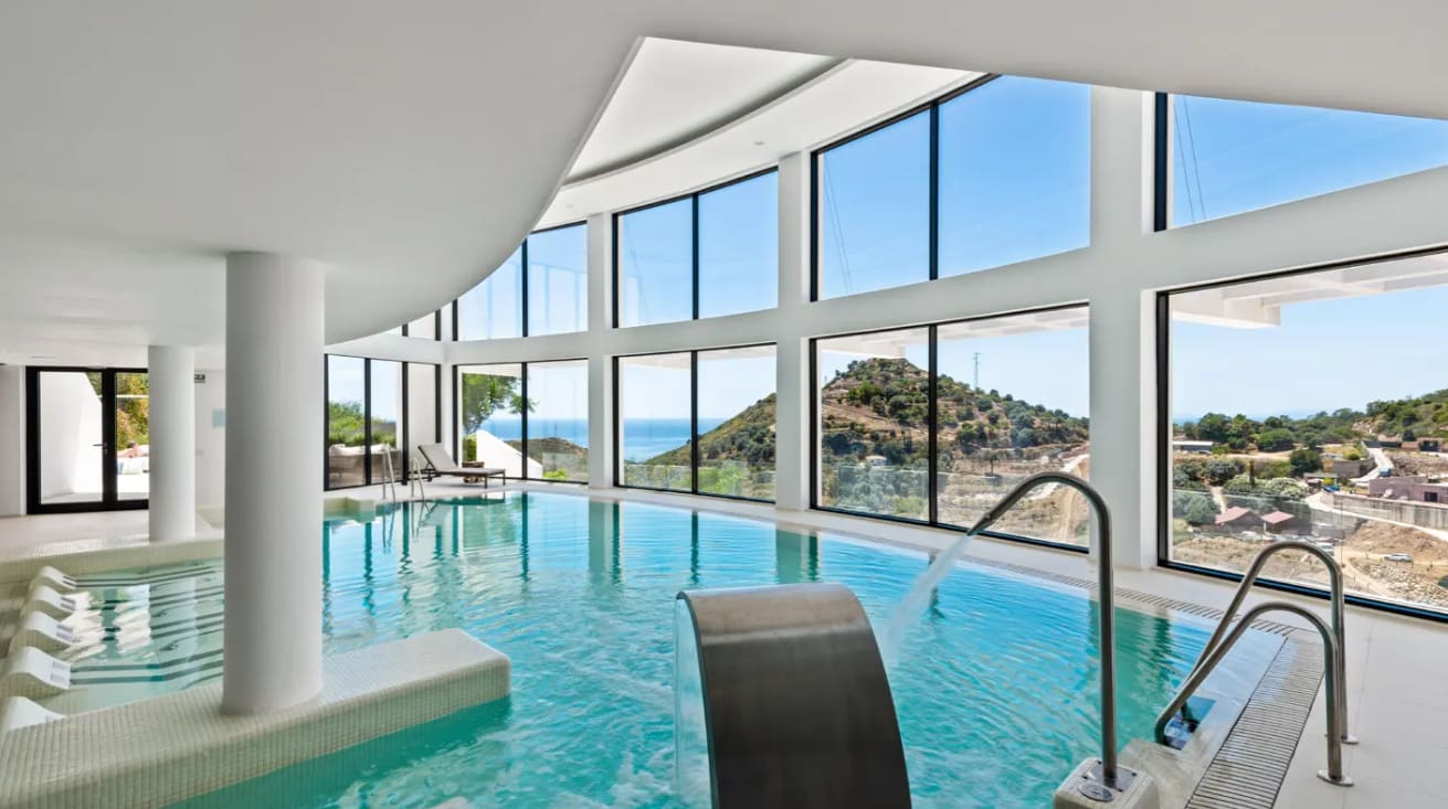 3 soverom Penthouse til salgs i Marbella med svømmebasseng garasje - € 2 995 000 (Ref: 9941830)