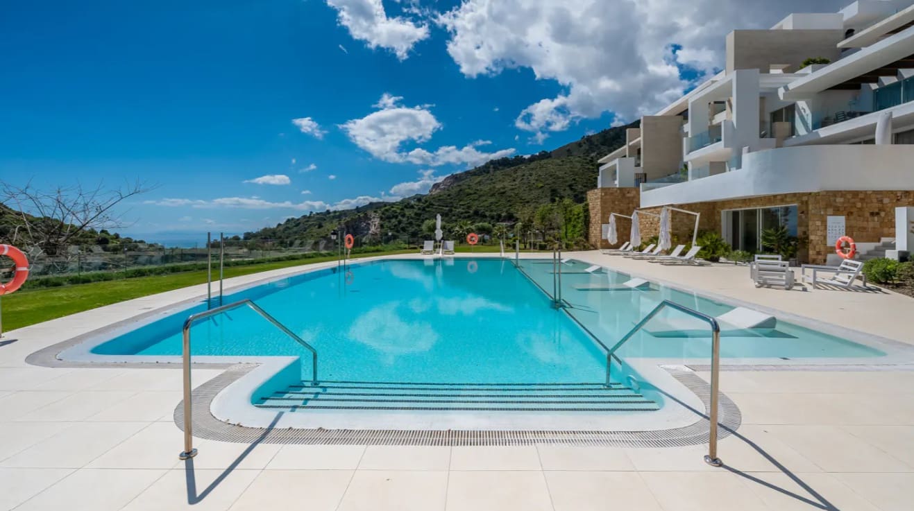 3 soverom Penthouse til salgs i Marbella med svømmebasseng garasje - € 2 995 000 (Ref: 9941830)