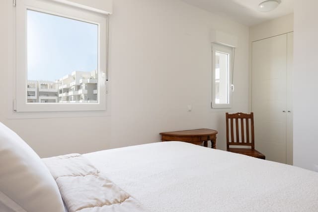 3 Zimmer Apartment zu verkaufen in Marbella mit Pool Garage - 415.000 € (Ref: 9941832)