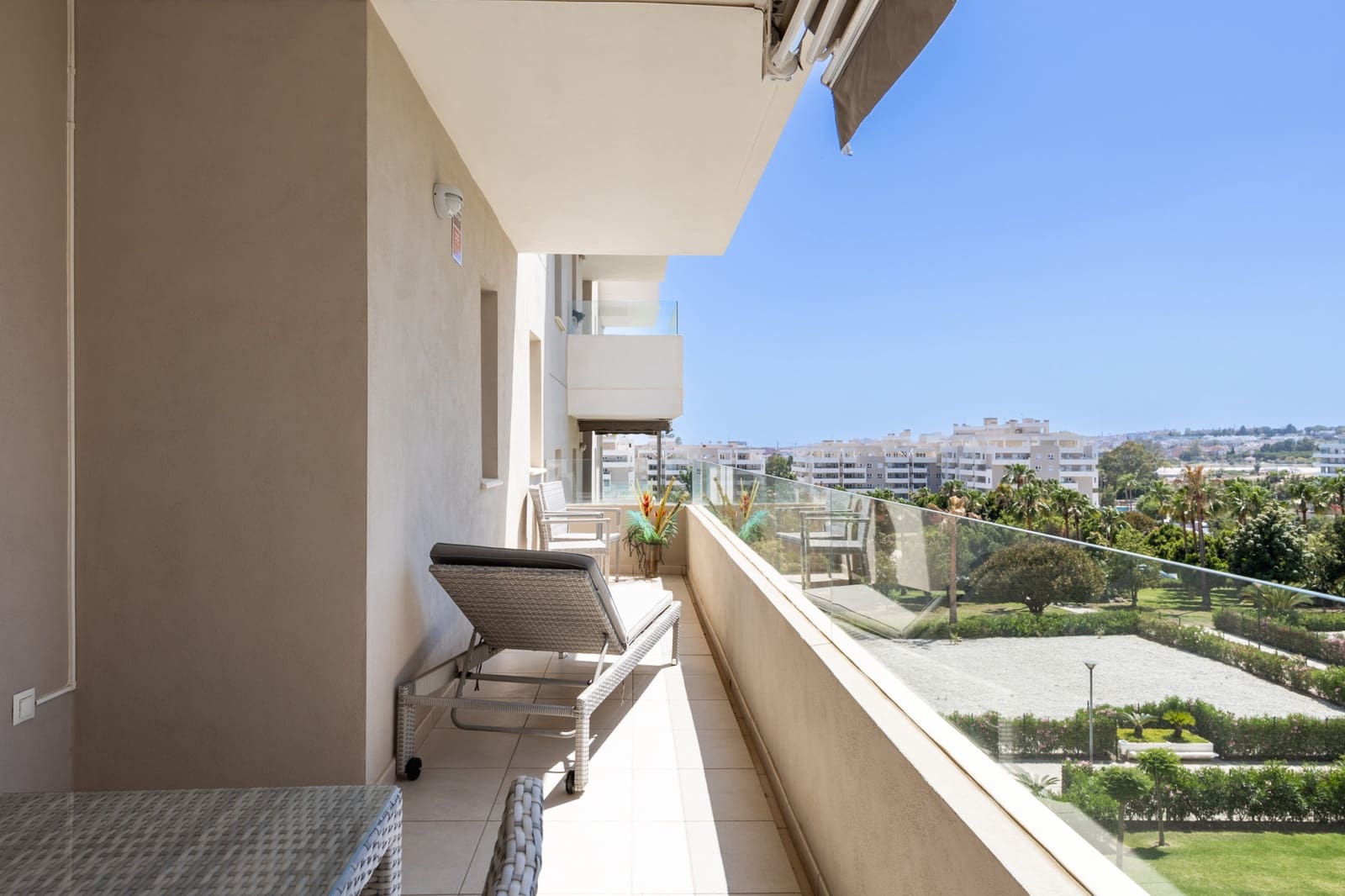 3 Zimmer Apartment zu verkaufen in Marbella mit Pool Garage - 415.000 € (Ref: 9941832)