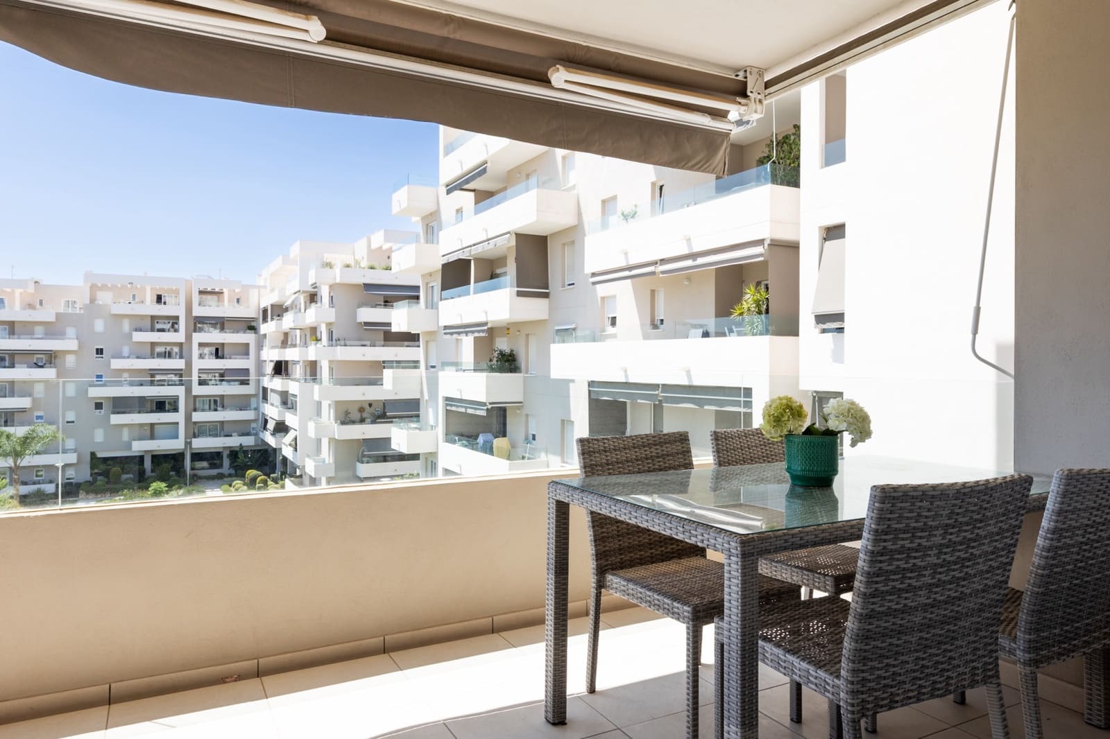 3 Zimmer Apartment zu verkaufen in Marbella mit Pool Garage - 415.000 € (Ref: 9941832)