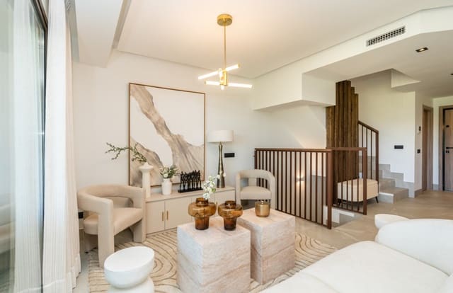 3 soveværelse Byhus til salg i Mijas Costa, Mijas med swimmingpool garage - € 650.000 (Ref: 9949324)