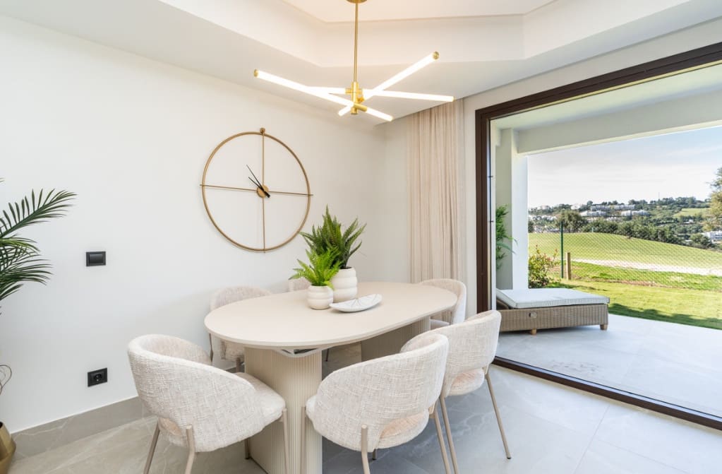 3 soveværelse Byhus til salg i Mijas Costa med swimmingpool garage - € 650.000 (Ref: 9949324)