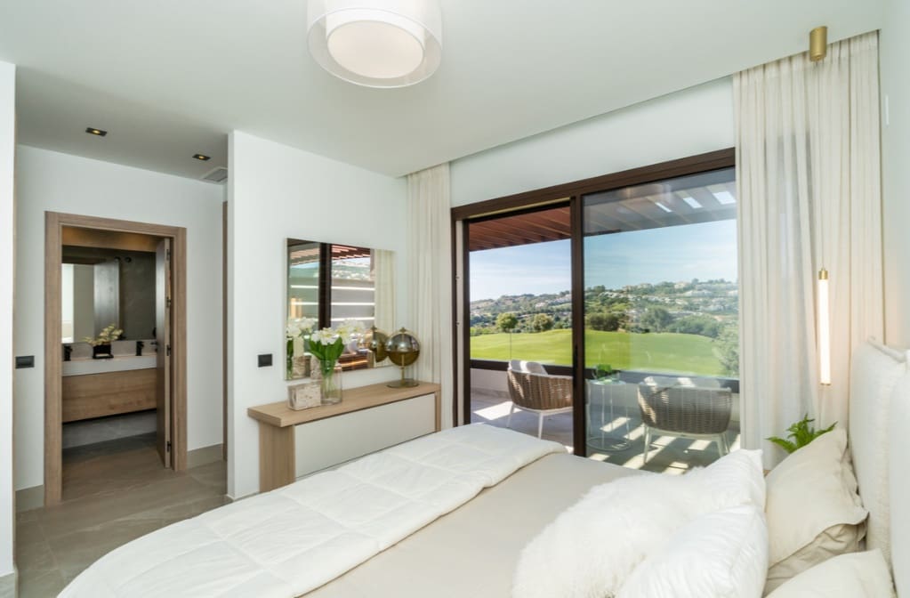 3 soveværelse Byhus til salg i Mijas Costa med swimmingpool garage - € 650.000 (Ref: 9949324)