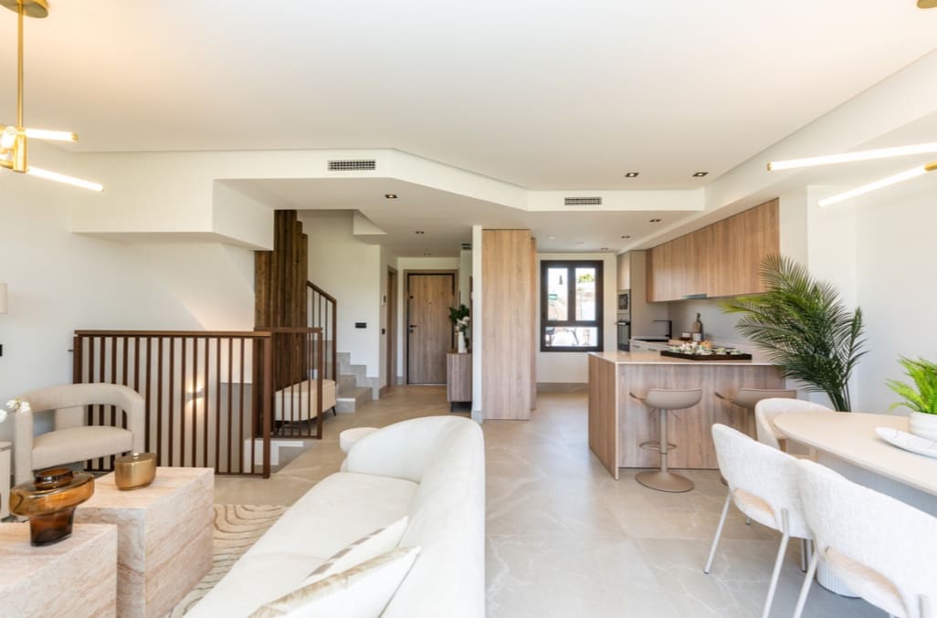 3 soveværelse Byhus til salg i Mijas Costa med swimmingpool garage - € 650.000 (Ref: 9949324)
