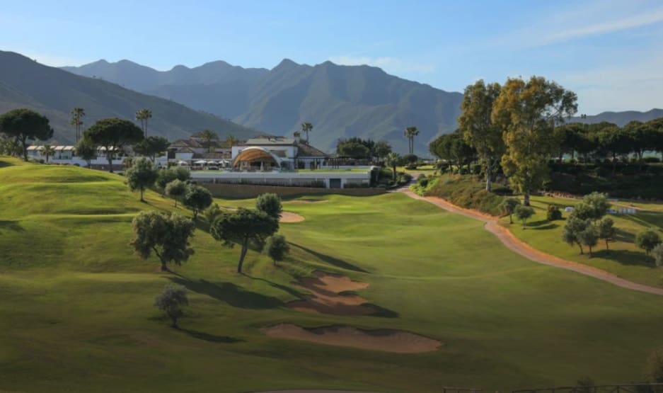 3 soveværelse Byhus til salg i Mijas Costa med swimmingpool garage - € 650.000 (Ref: 9949324)