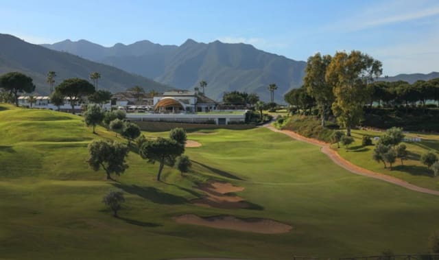 3 soveværelse Byhus til salg i Mijas Costa, Mijas med swimmingpool garage - € 650.000 (Ref: 9949324)