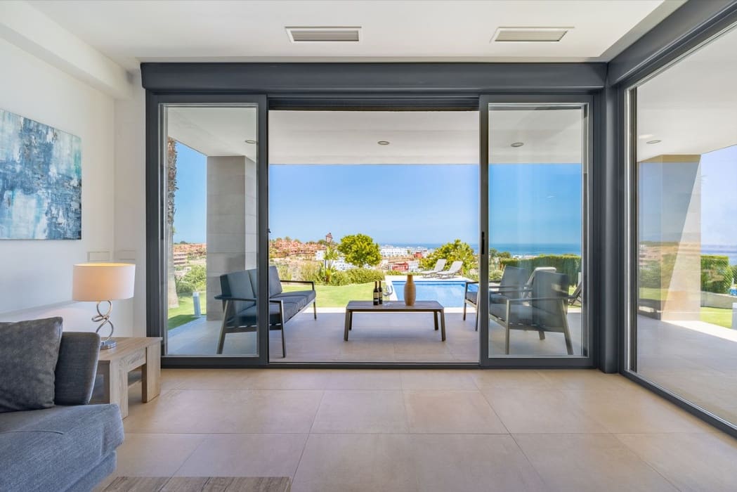 4 quarto Moradia para venda em Sotogrande com piscina garagem - 1 150 000 € (Ref: 9949326)