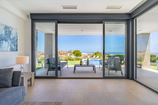 4 camera da letto Villa in vendita in Sotogrande, San Roque con piscina garage - 1.150.000 € (Rif: 9949326)