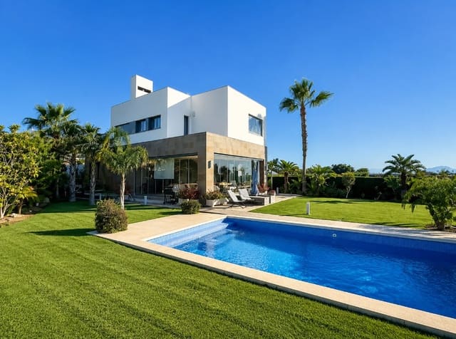 4 camera da letto Villa in vendita in Sotogrande, San Roque con piscina garage - 1.150.000 € (Rif: 9949326)