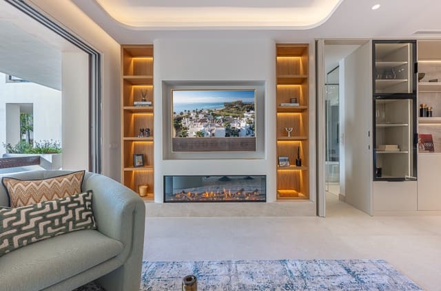 3 bedroom Apartment for sale in Marbella with pool garage - € 1,895,000 (Ref: 9952035)