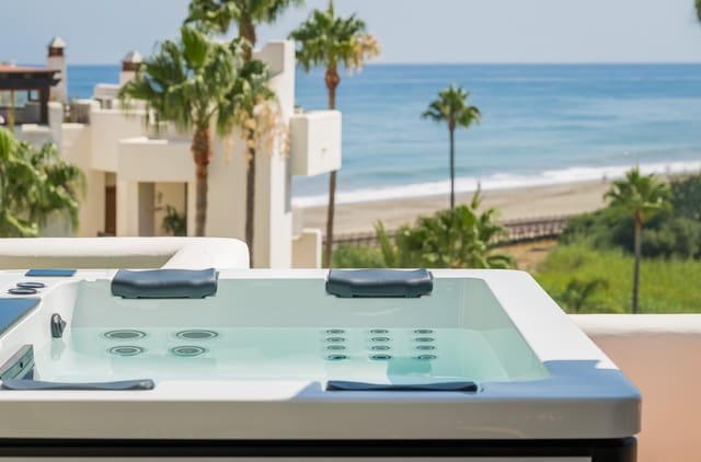 3 quarto Penthouse para venda em Marbella com piscina garagem - 2 695 000 € (Ref: 9952037)