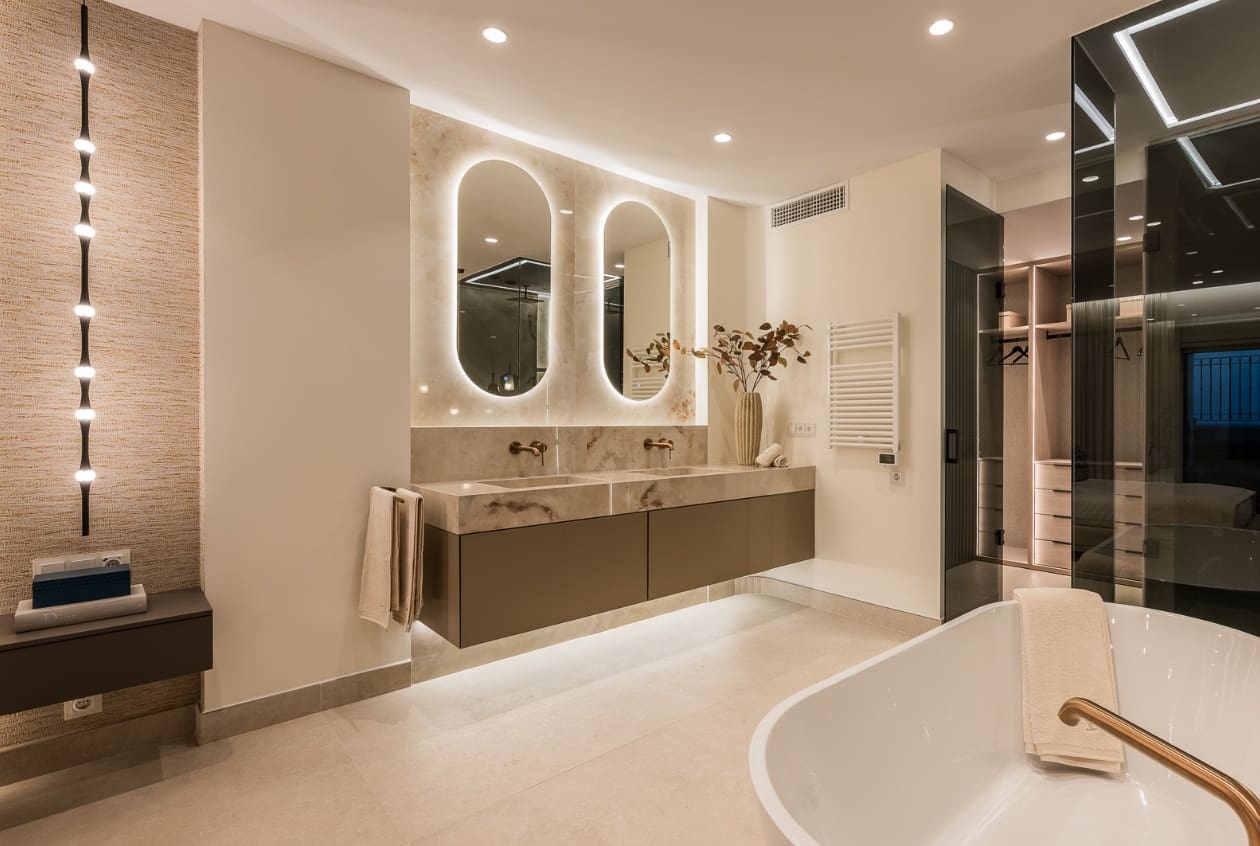 3 quarto Penthouse para venda em Marbella com piscina garagem - 2 695 000 € (Ref: 9952037)