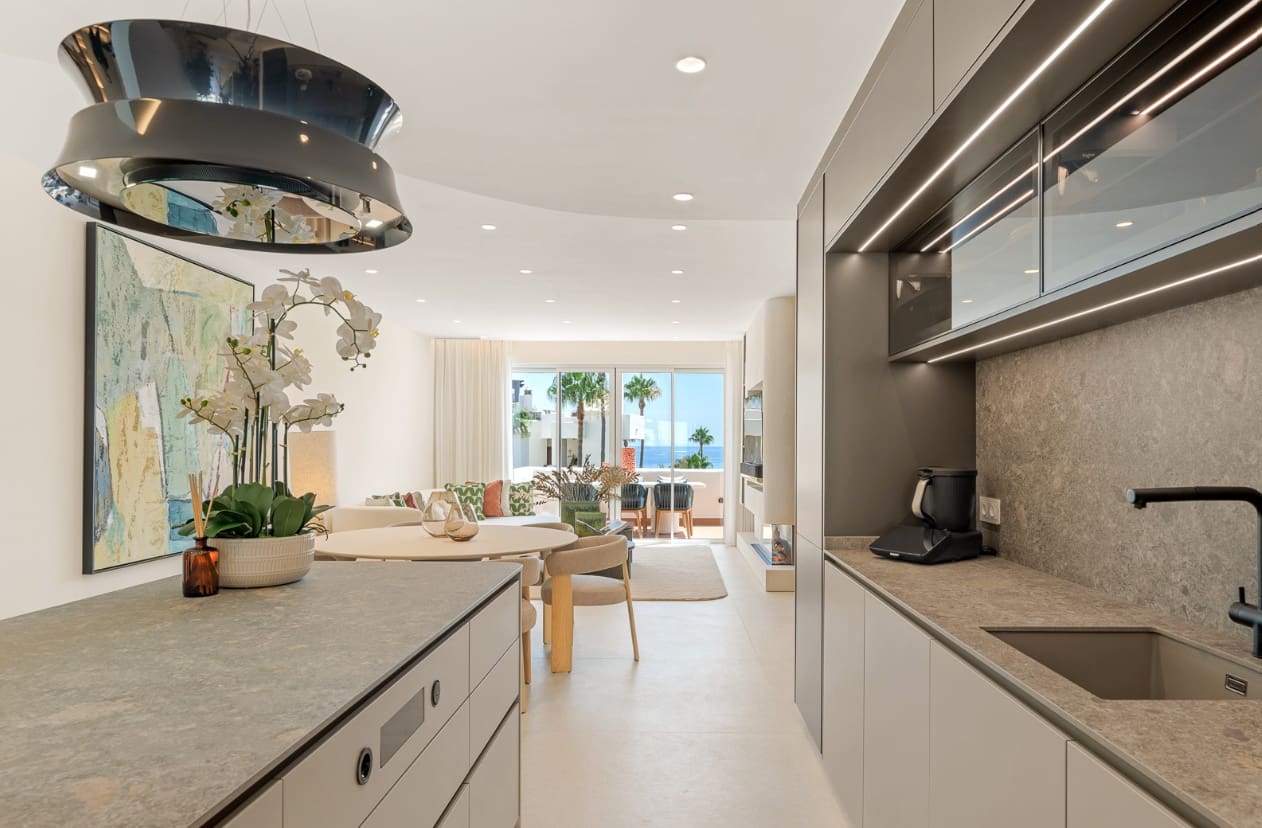 3 quarto Penthouse para venda em Marbella com piscina garagem - 2 695 000 € (Ref: 9952037)