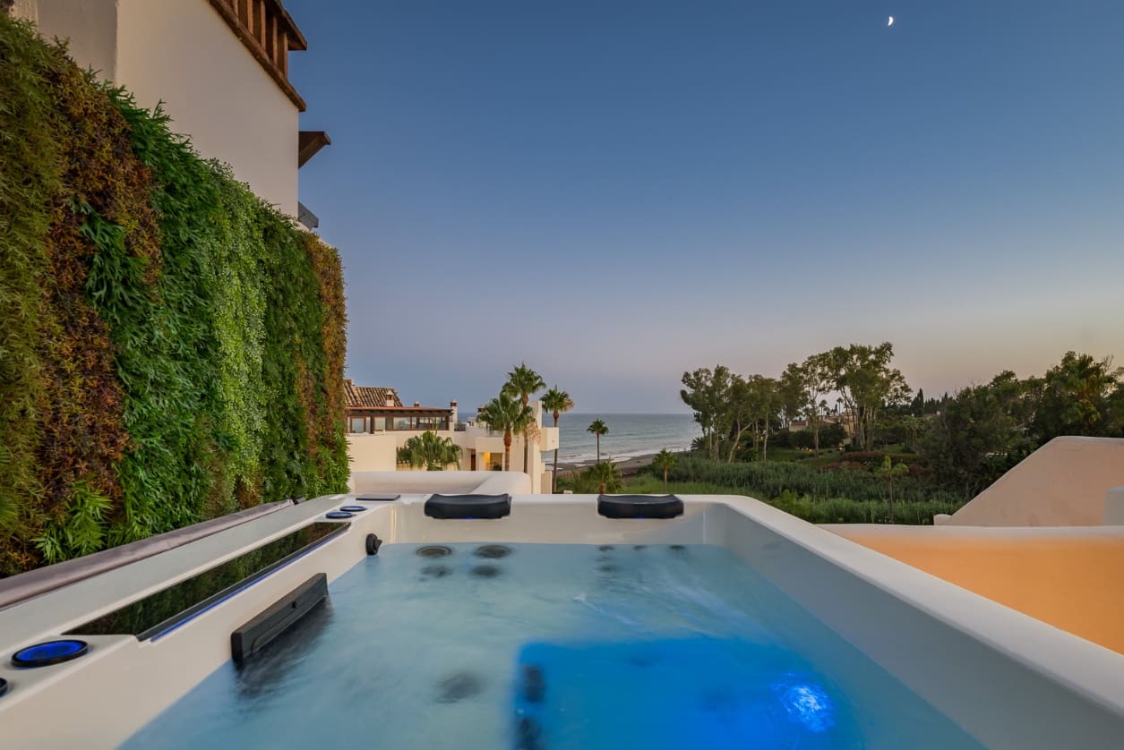 3 quarto Penthouse para venda em Marbella com piscina garagem - 2 695 000 € (Ref: 9952037)