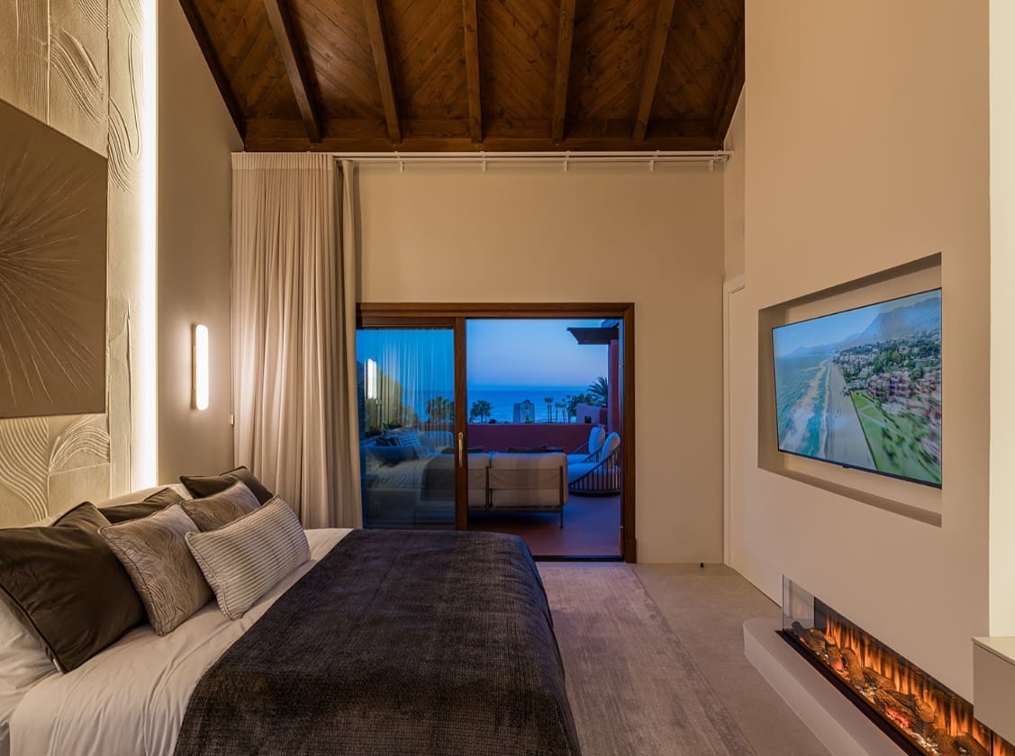 3 soverom Penthouse til salgs i Marbella med svømmebasseng garasje - € 4 995 000 (Ref: 9952038)