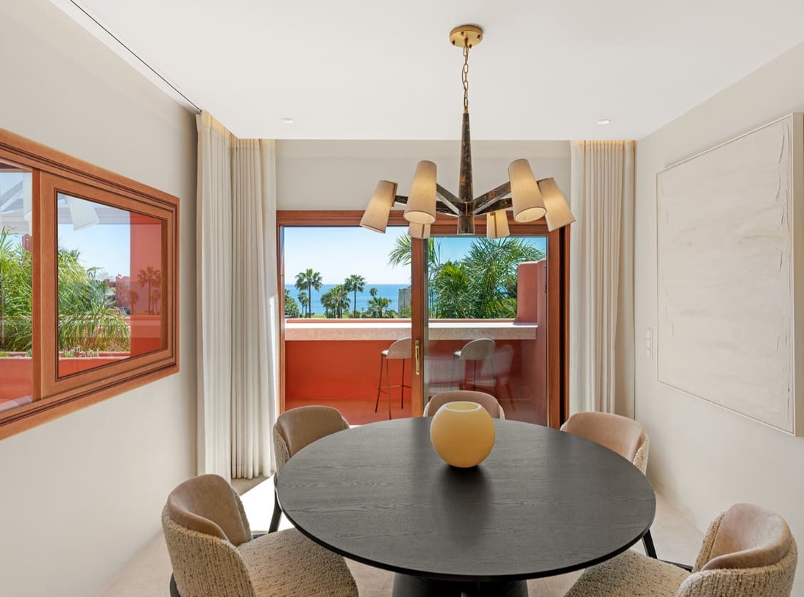 3 soverom Penthouse til salgs i Marbella med svømmebasseng garasje - € 4 995 000 (Ref: 9952038)