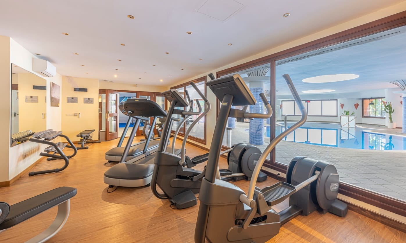 3 soverom Penthouse til salgs i Marbella med svømmebasseng garasje - € 4 995 000 (Ref: 9952038)