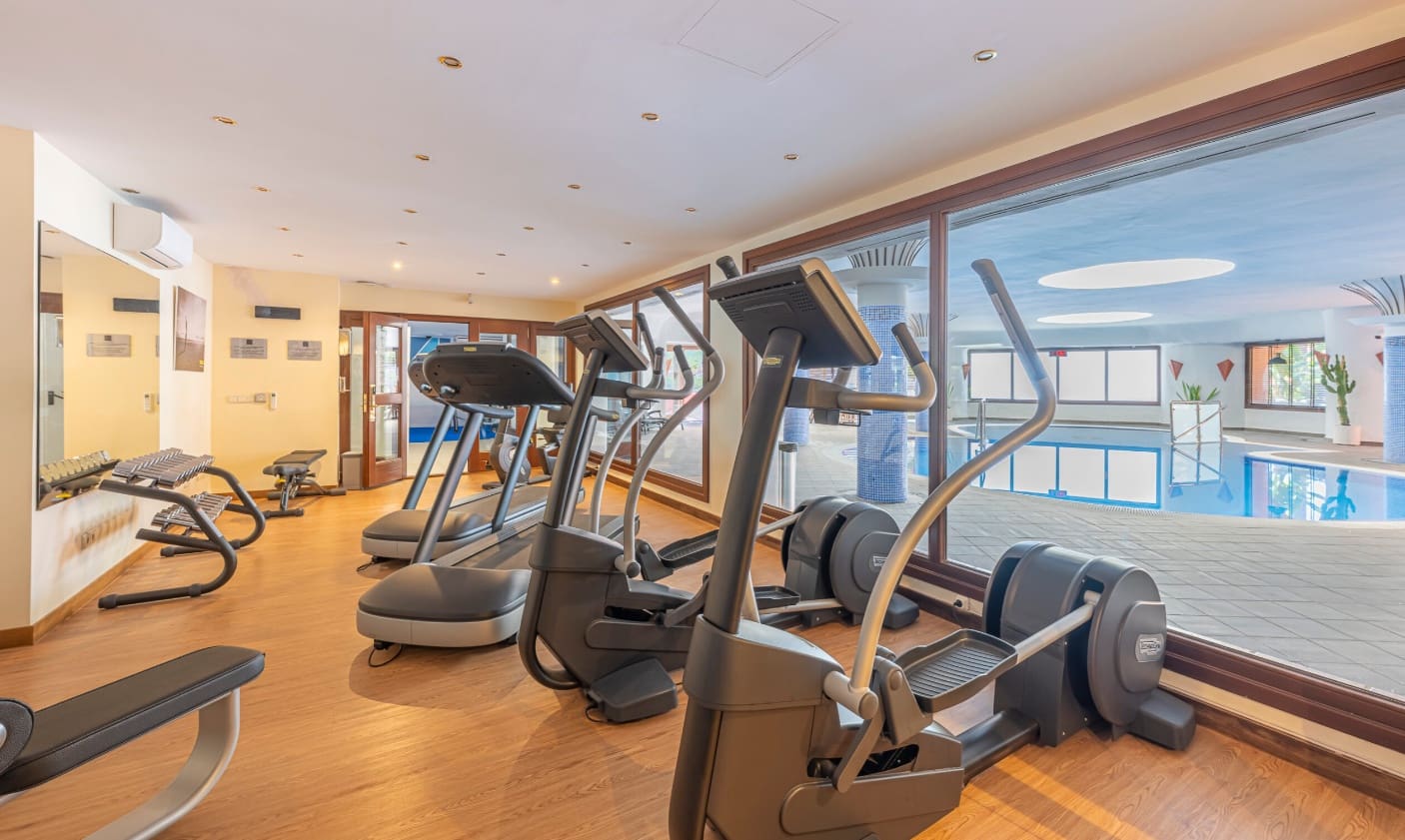 3 soverom Penthouse til salgs i Marbella med svømmebasseng garasje - € 4 995 000 (Ref: 9952038)