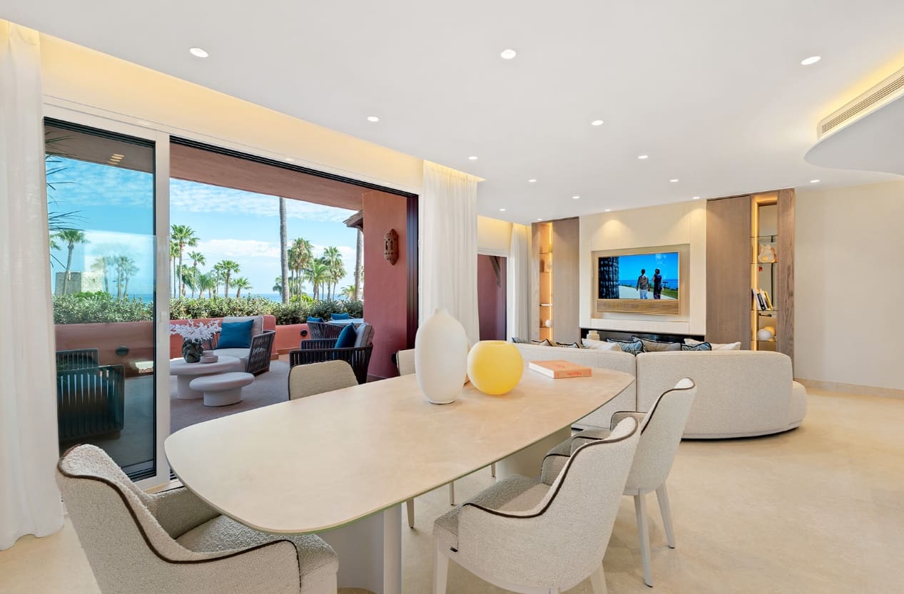 3 sypialnia Apartament na sprzedaż w Marbella z basenem garażem - 2 395 000 € (Ref: 9952039)