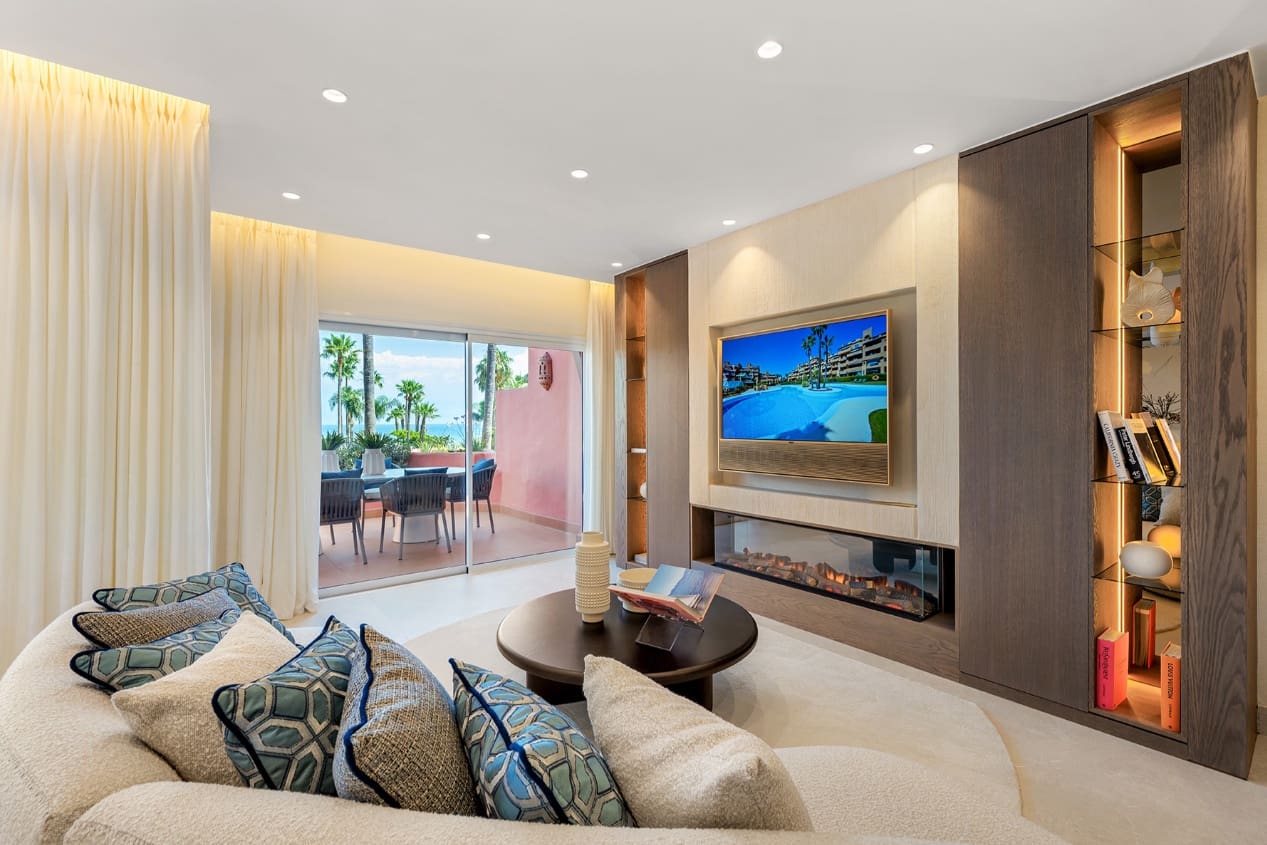 3 sypialnia Apartament na sprzedaż w Marbella z basenem garażem - 2 395 000 € (Ref: 9952039)