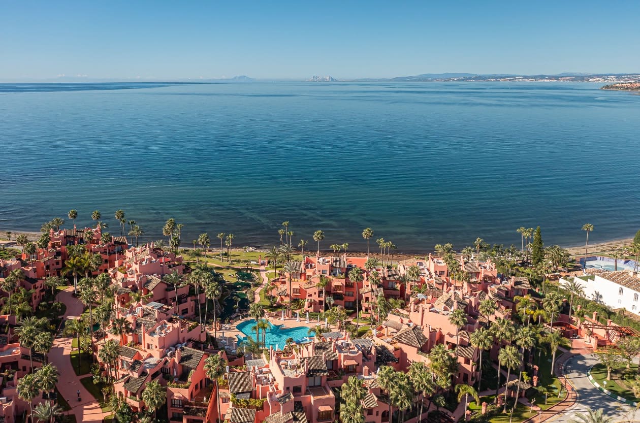 3 sypialnia Apartament na sprzedaż w Marbella z basenem garażem - 2 395 000 € (Ref: 9952039)