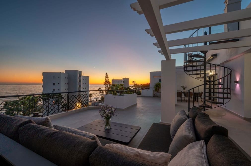 3 soverom Penthouse til salgs i Marbella med svømmebasseng garasje - € 1 598 000 (Ref: 9952043)
