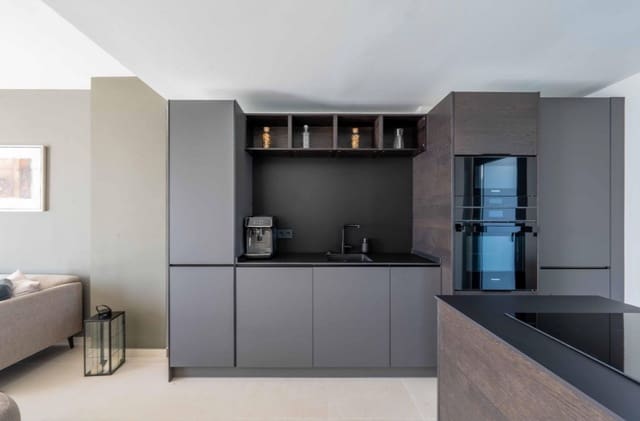 3 soverom Penthouse til salgs i Marbella med svømmebasseng garasje - € 1 598 000 (Ref: 9952043)