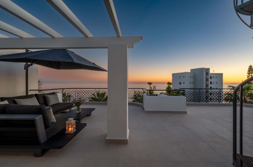 3 soverom Penthouse til salgs i Marbella med svømmebasseng garasje - € 1 598 000 (Ref: 9952043)