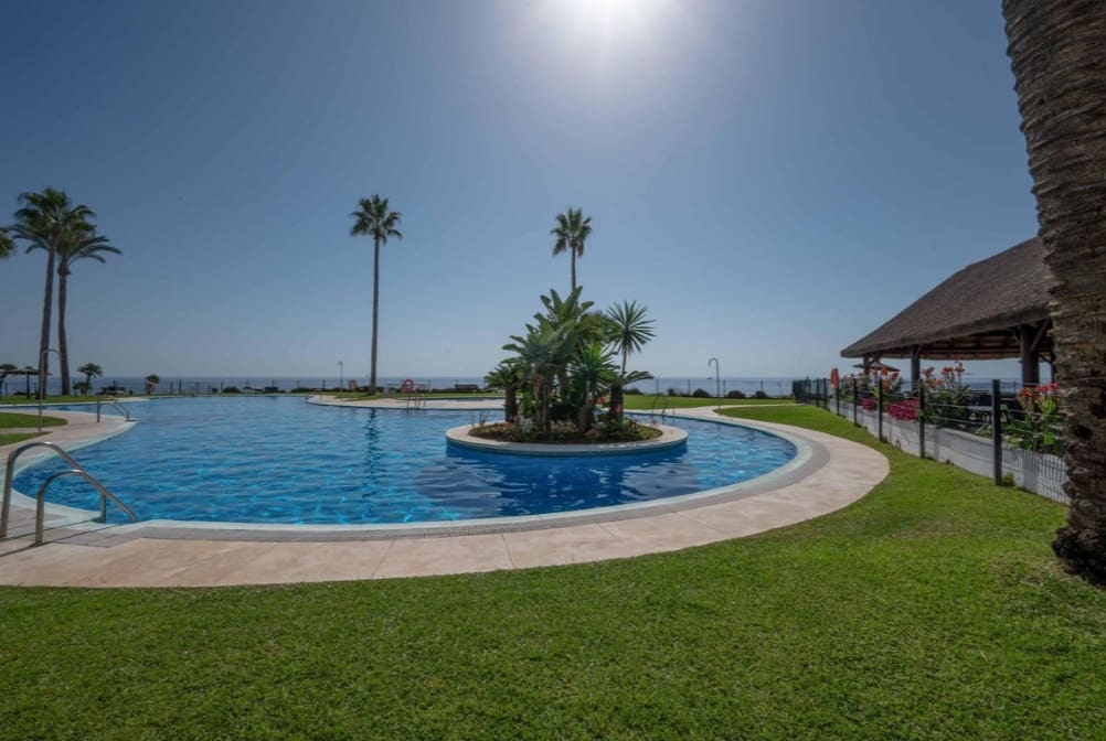 3 soverom Penthouse til salgs i Marbella med svømmebasseng garasje - € 1 598 000 (Ref: 9952043)