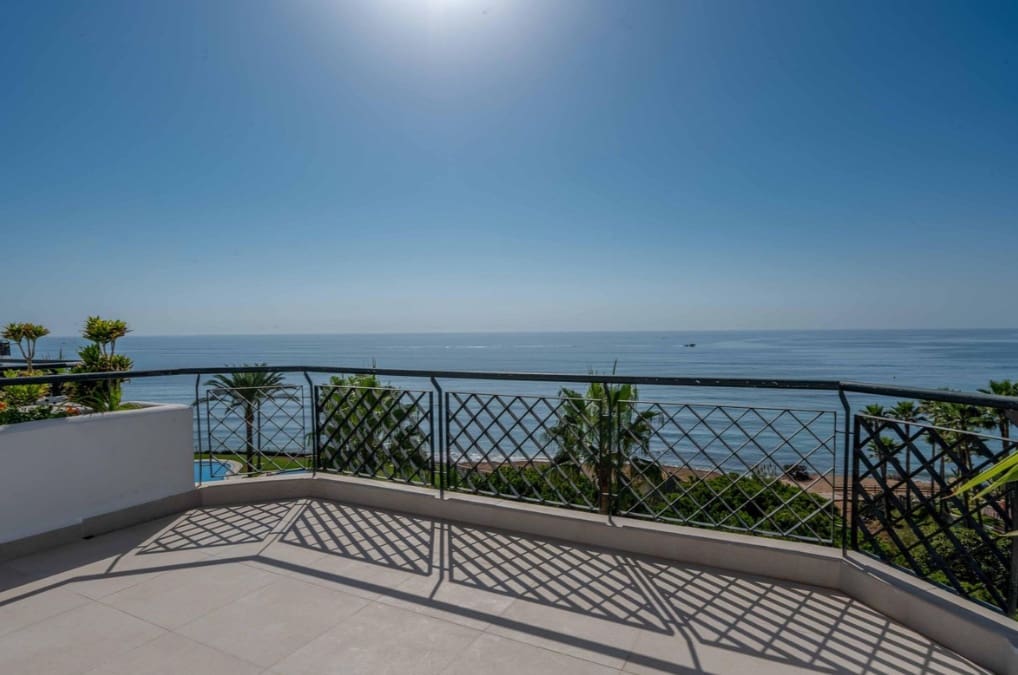 3 soverom Penthouse til salgs i Marbella med svømmebasseng garasje - € 1 598 000 (Ref: 9952043)