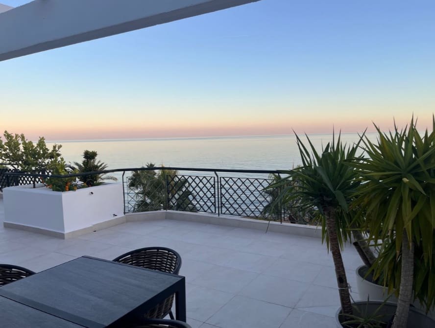 3 soverom Penthouse til salgs i Marbella med svømmebasseng garasje - € 1 598 000 (Ref: 9952043)