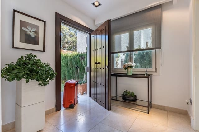 4 quarto Moradia para venda em Mijas Costa, Mijas com piscina garagem - 899 000 € (Ref: 9953920)
