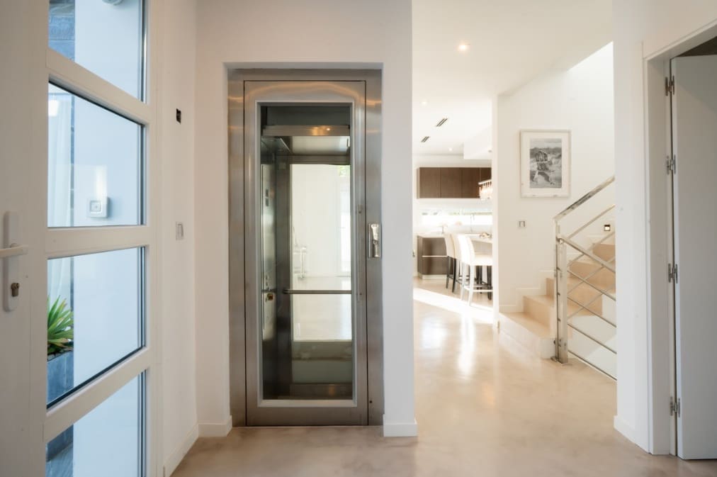 5 Zimmer Villa zu verkaufen in La Cala de Mijas mit Pool Garage - 1.795.000 € (Ref: 9953921)