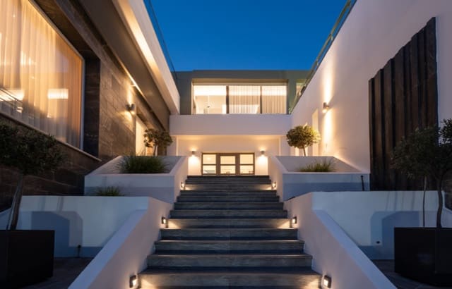 5 Zimmer Villa zu verkaufen in La Cala de Mijas, Mijas mit Pool Garage - 1.795.000 € (Ref: 9953921)