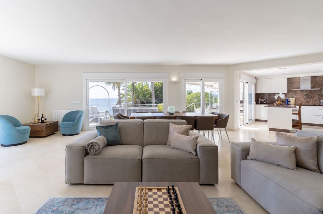 6 bedroom Villa for sale in Sotogrande with pool garage - € 1,780,000 (Ref: 9953922)