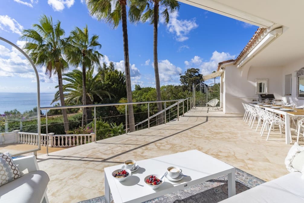 6 bedroom Villa for sale in Sotogrande with pool garage - € 1,780,000 (Ref: 9953922)