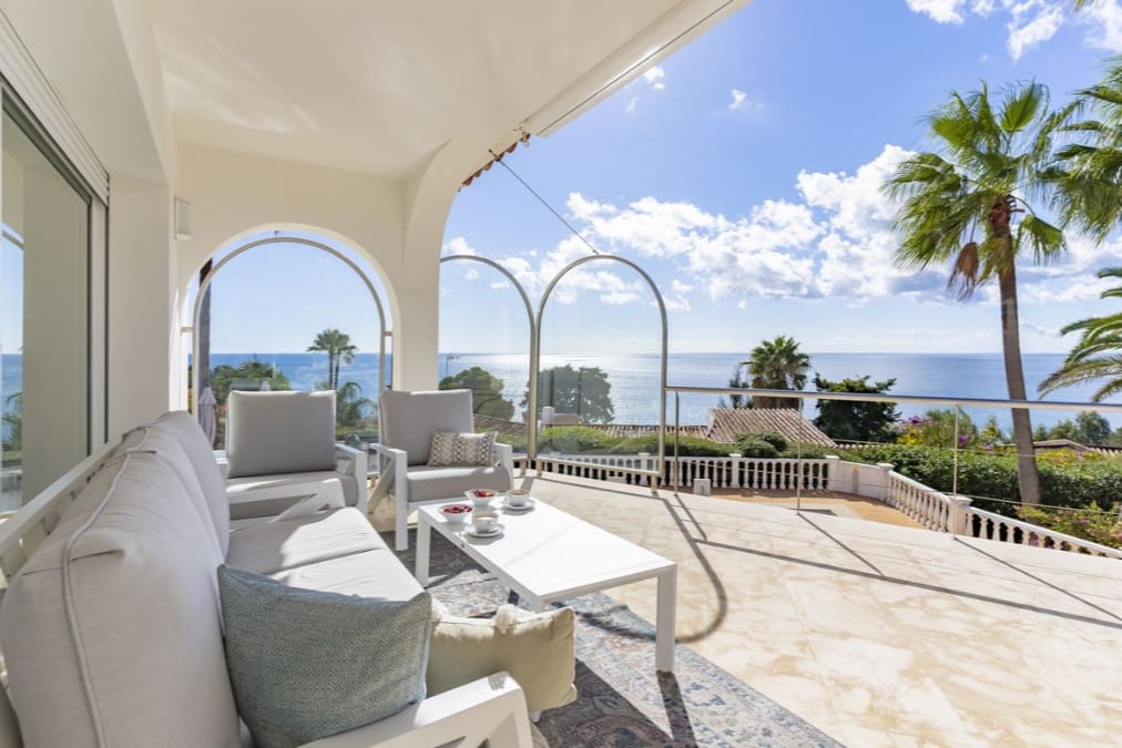 6 bedroom Villa for sale in Sotogrande with pool garage - € 1,780,000 (Ref: 9953922)