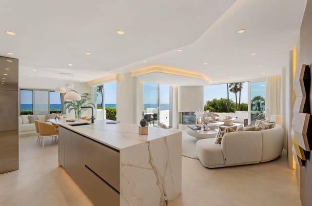 Apartamento de 3 habitaciones en Marbella en venta con piscina garaje - 2.995.000 € (Ref: 9953928)