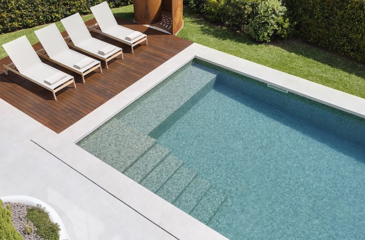 4 bedroom Villa for sale in Marbella with pool garage - € 3,250,000 (Ref: 9959334)