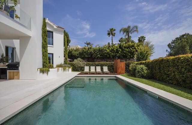 4 bedroom Villa for sale in Marbella with pool garage - € 3,250,000 (Ref: 9959334)