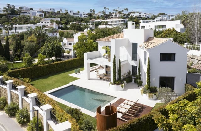 4 bedroom Villa for sale in Marbella with pool garage - € 3,250,000 (Ref: 9959334)