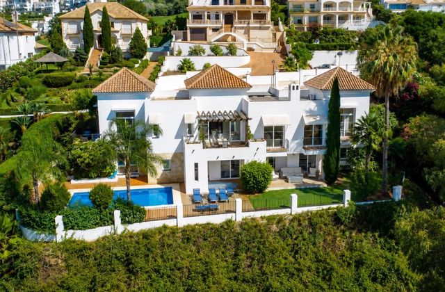 4 quarto Moradia para venda em Marbella com piscina garagem - 1 950 000 € (Ref: 9962271)